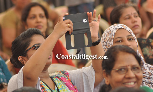 Rahul_gandhi_in_mangalore_22