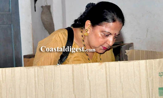 Udupi-_Chikmagalur_voting_4