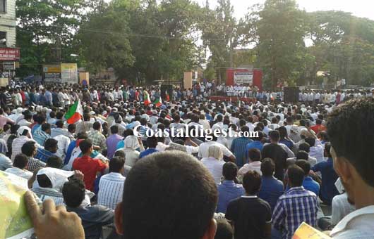PFI_Protest_20_7