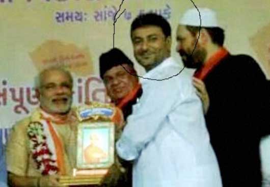 NARENDRA-MODI-AFROZ-FATTA