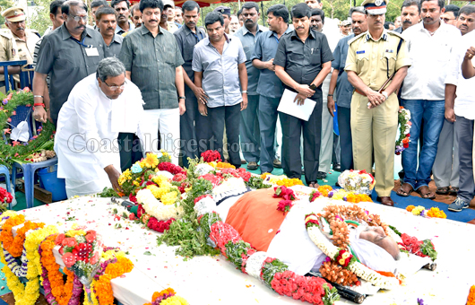 U R Anantha Murthy final rite 23