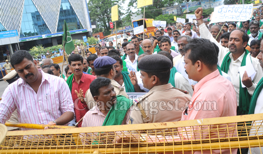 raitha protest 3