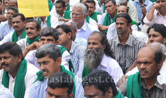 raitha protest 8