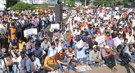 pfi protest 26 1