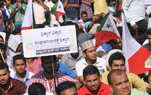 pfi protest 26 1