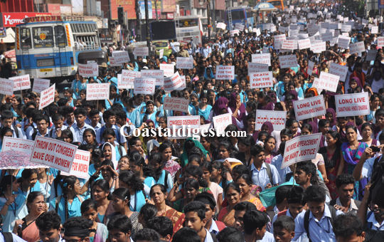 Deralakatte_Protest_14