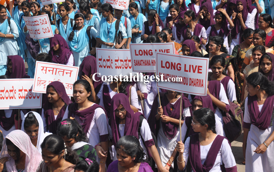 Deralakatte_Protest_15