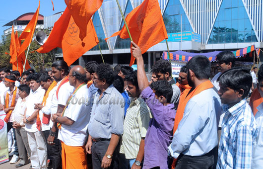 Hindu_yuva_protest_3_4