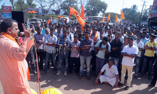 Protest_Bhajarangi_1