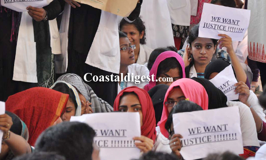 Yenepoya_protest_11_3