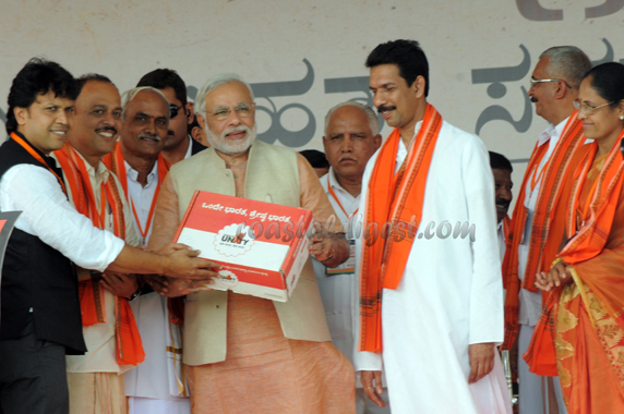 Modi_at_Mangalore_18_4