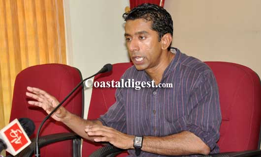 harsha_moily_press_club