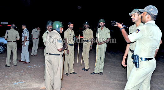 communal violence  mangalore 16