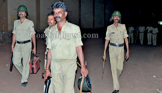 communal violence  mangalore 9
