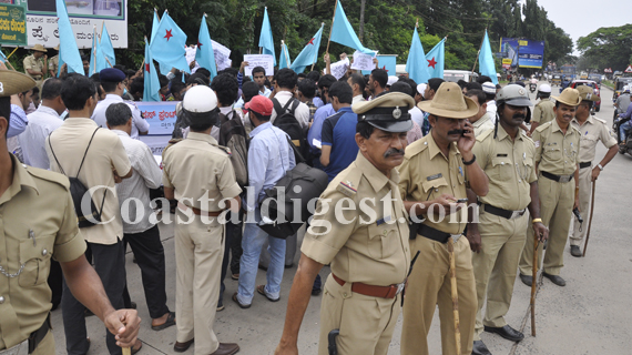 Compus_Front_Of_India_2