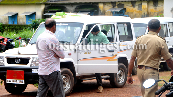 illegal_sand_cought_by_thashildar