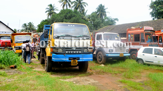 illegal_sand_cought_by_thashildar1