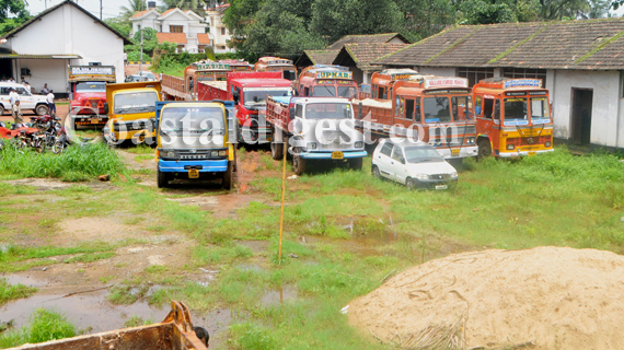 illegal_sand_cought_by_thashildar2