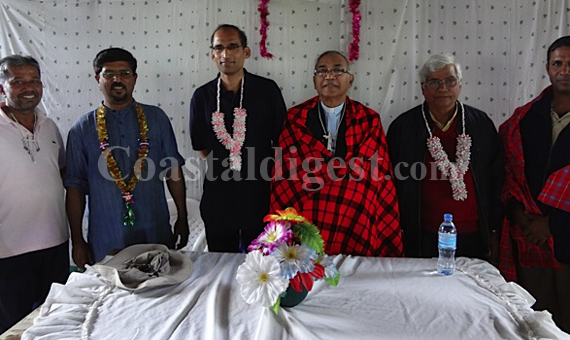 Bishop_Visits_SVD_mission_in_Africa_3