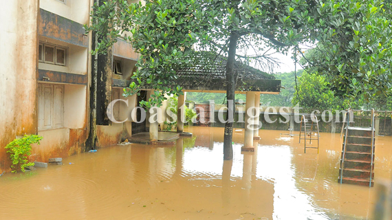 Rain_Hits_coastal_13