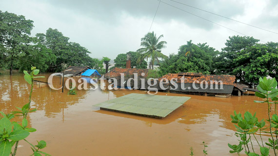 Rain_Hits_coastal_15