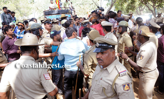 Kannada_Film_Strike8