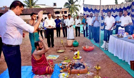 Land Trade Bookside 13