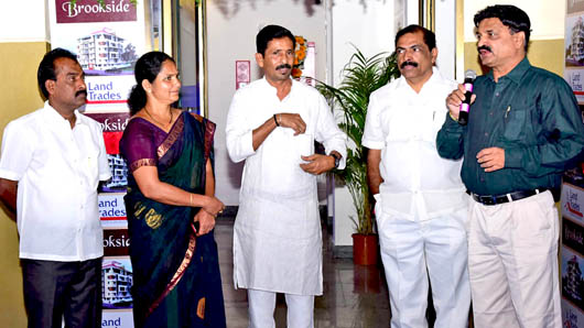 Land Trade Bookside 17