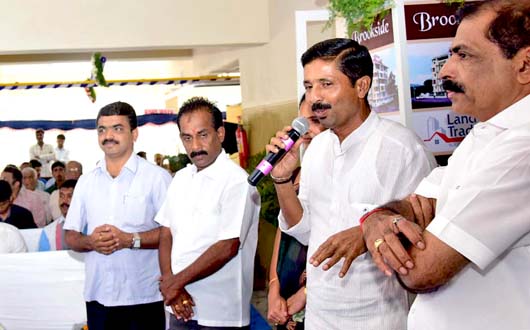 Land Trade Bookside 19