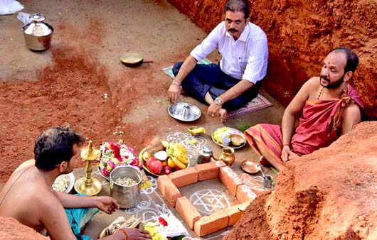 Land Trade Bookside 8