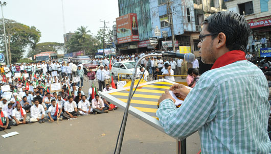 sdpi protest 30 1
