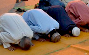namaz protest