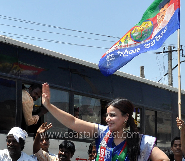 Actress_Pooja_Gandhi_join_3