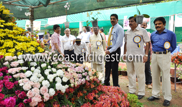 Fruit_and_flower_exhibition__1