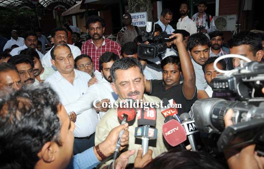 D_K_Shivakumar_press_13_1