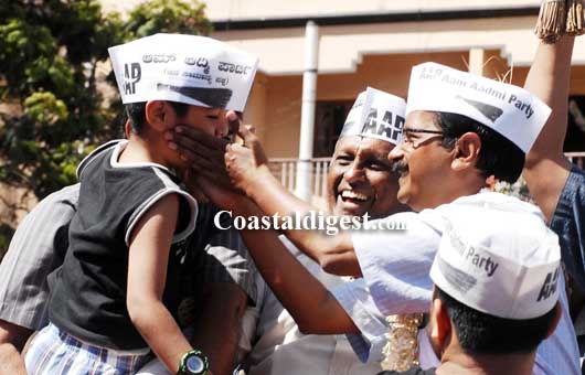 Kejriwal_in_Bangalore_15_11