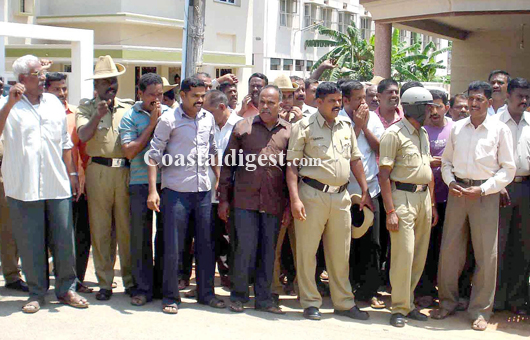 ADGP files complaint against Auradkar under SC/ST Act; agitating KSRP personnel kept busy