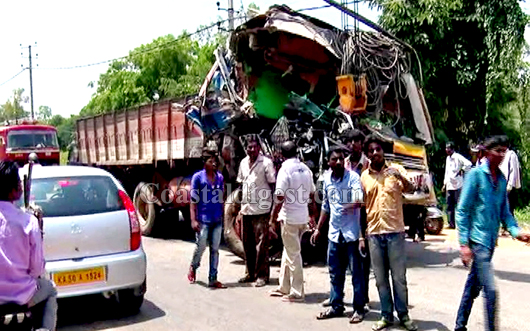 ksrtc accident2