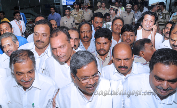 cm_in_mangalore_8_3