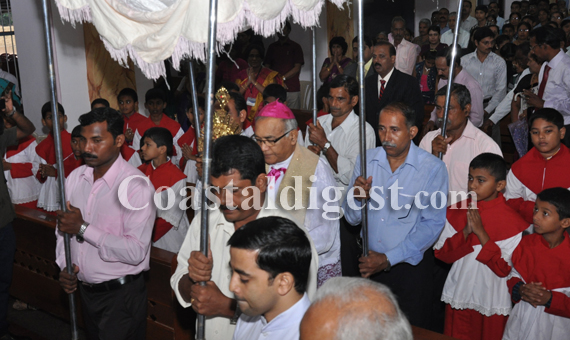 Holy_Cross_Church_10