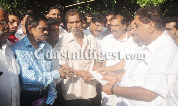 Cheque_Distributing_7_1