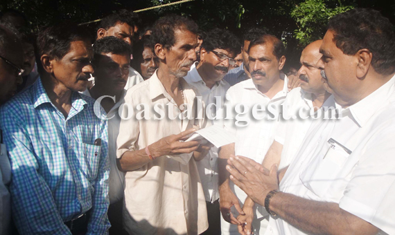 Cheque_Distributing_7_6