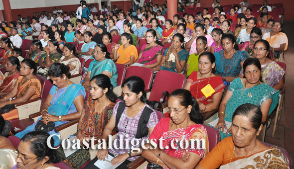 Mangalore_Women__4