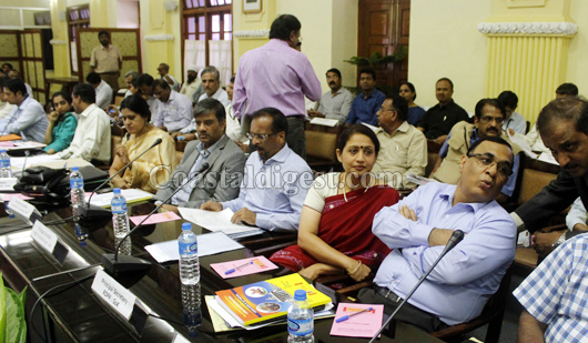 Siddu in bankers meet 1