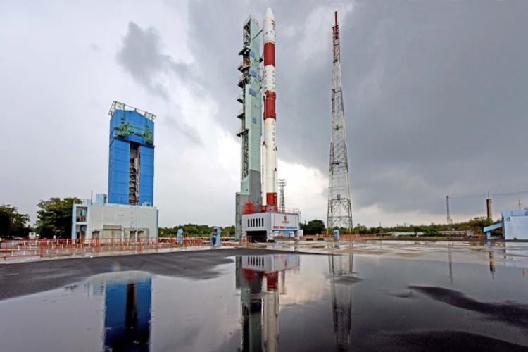 ISRO successfully launches 31 satellites in one go - APNLive