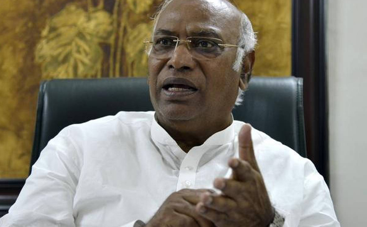 kharge.JPG
