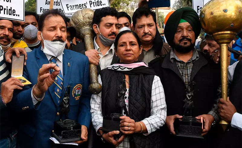 farmers.jpg farmers.jpg