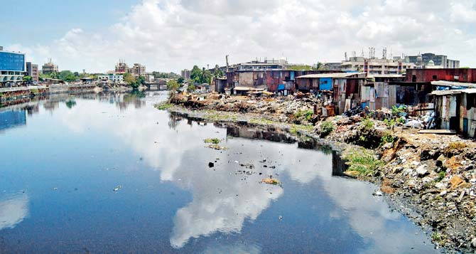 Mithi-river-a.jpg Mithi-river-a.jpg