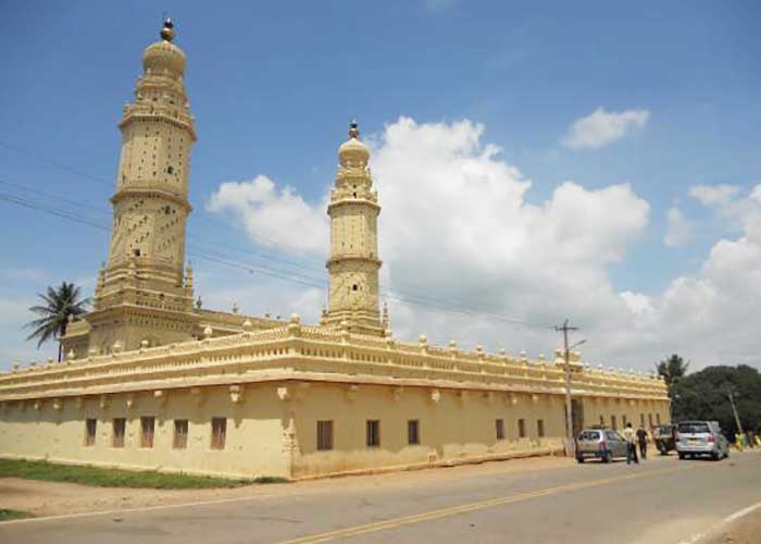 Jamia-Masjid-Srirangapatna.jpg
