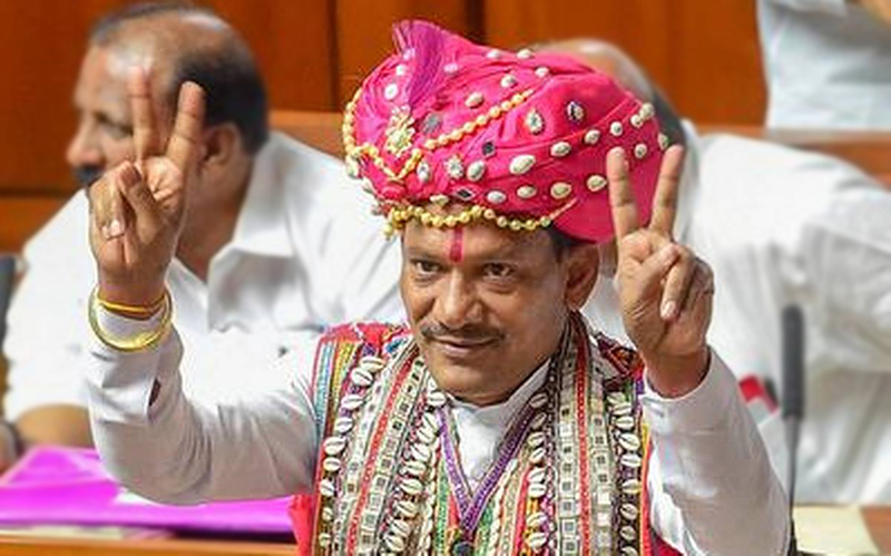 UCHAUHAN.jpg UCHAUHAN.jpg